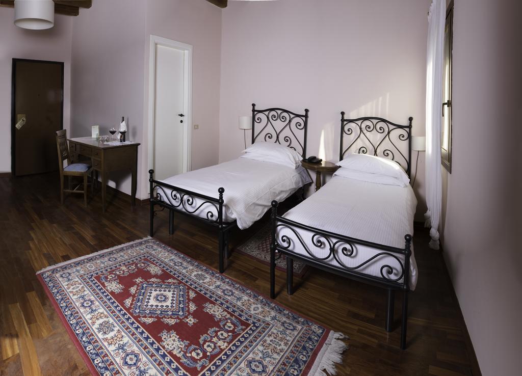 Locanda Degli Ulivi Arcugnano Exterior photo